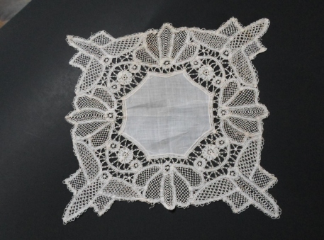 Hand~made lace handkerchief c. 1840